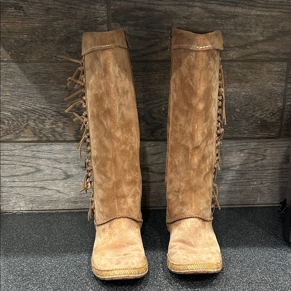 UGG Women's Brown Fringe Winter Boots - Picture 3 of 3